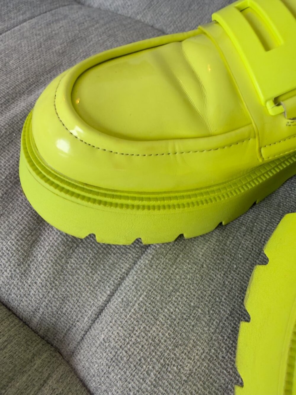 Call It Spring Izzy Neon Lime Platform Penny Loafers Chunky Lug Sole Sz 8 - Picture 9 of 11